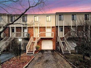 646 Sunset Cir, Cranberry Township, PA
