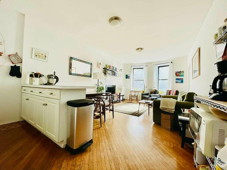 1st image of 529 5th St APT 2L