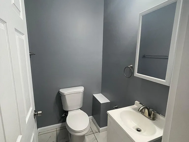 1514 E Lafayette Ave — Photo 2