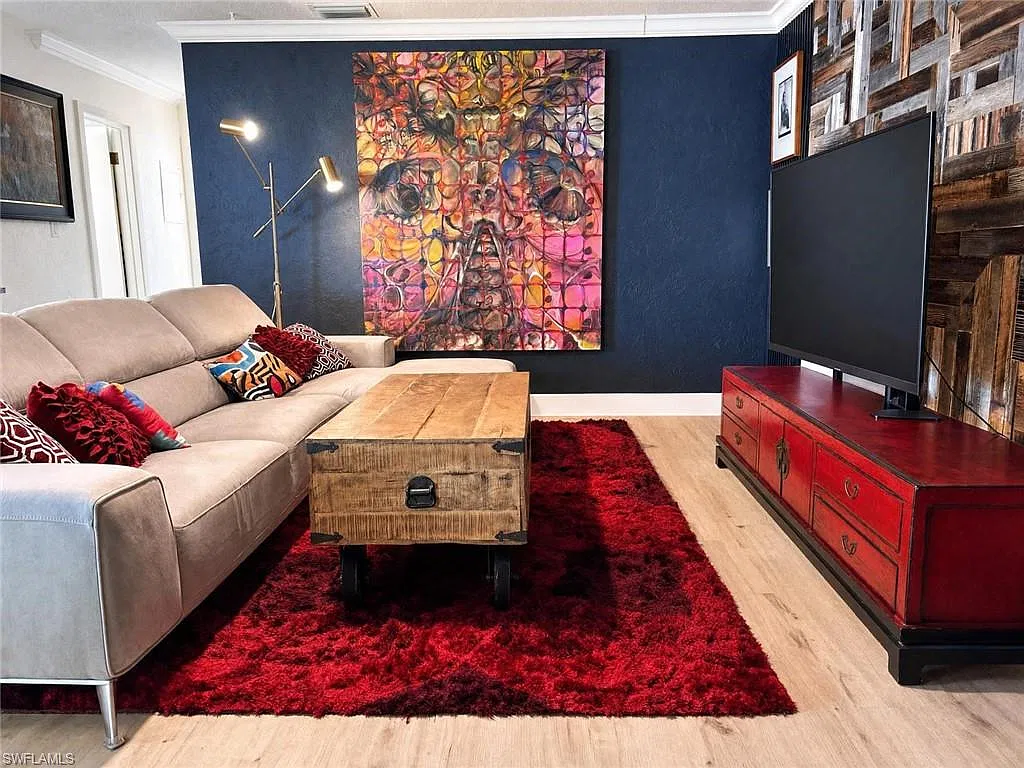 2 bed, 1.0 bath, 805 sqft, $3,000 — Photo 3