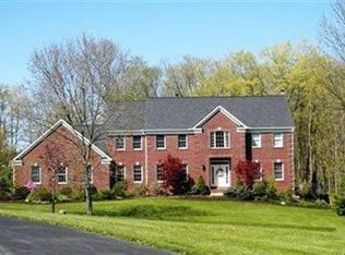 11259 Rolling Meadows Dr, Garrettsville, OH 44231