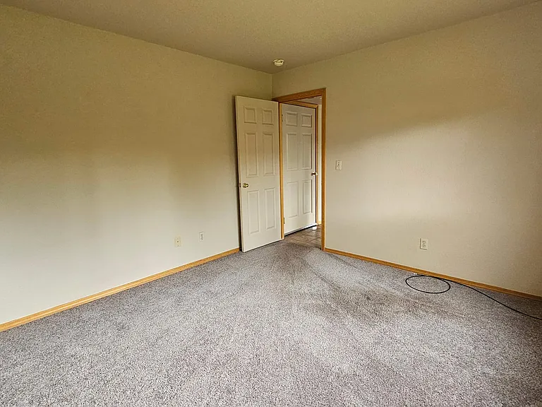 1604 Columbine Village Dr — Photo 10