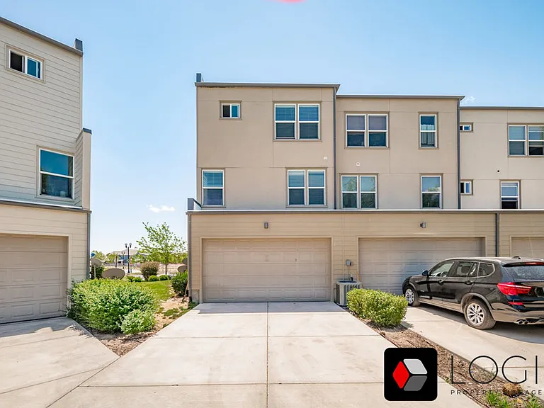 4594 W South Jordan Pkwy — Photo 3