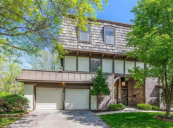 2nd image of 10217 Cedarbrooke Ln