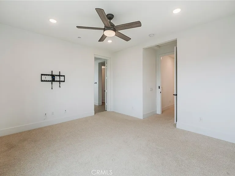 16285 Veterans Way — Photo 18