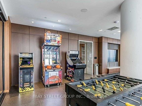 5th image of 950 Portage Pkwy #505