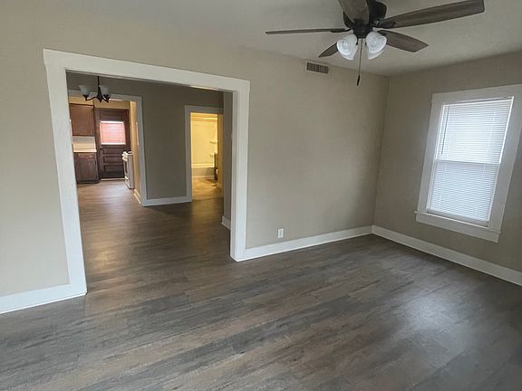 3rd image of 745 N Pine St