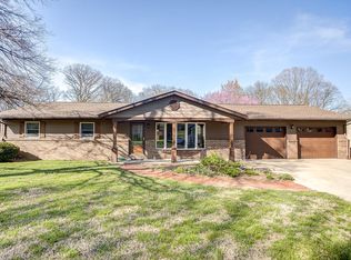 90 Lou Rosa Dr, Collinsville, IL 62234