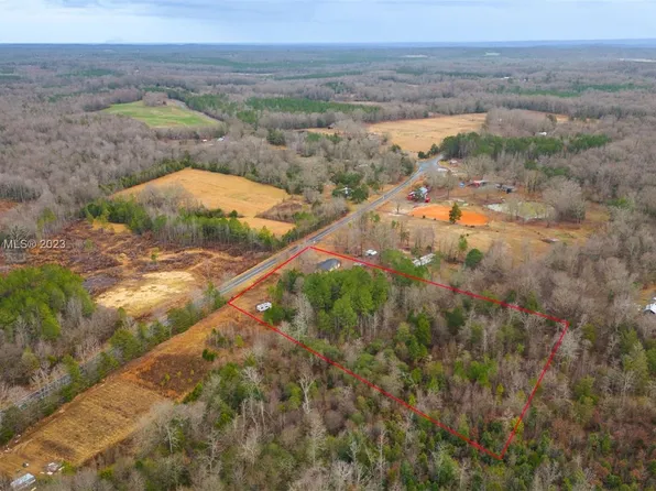 7470 Riverside Rd, Seagrove, NC 27341