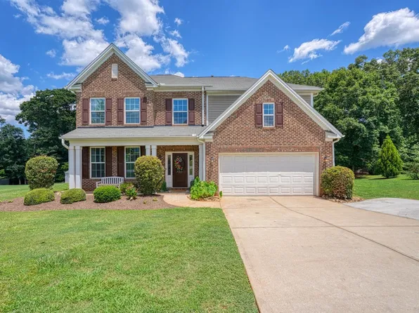 327 Swift Water Ln, Inman, SC 29349
