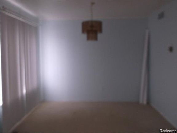3rd image of 37550 Charter Oaks Blvd