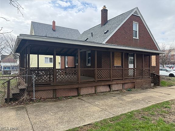 3rd image of 230 Arlington Ave SW