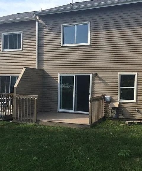 BACK OF UNIT