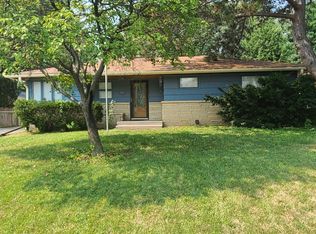 715 S 46th St, Lincoln, NE 68510