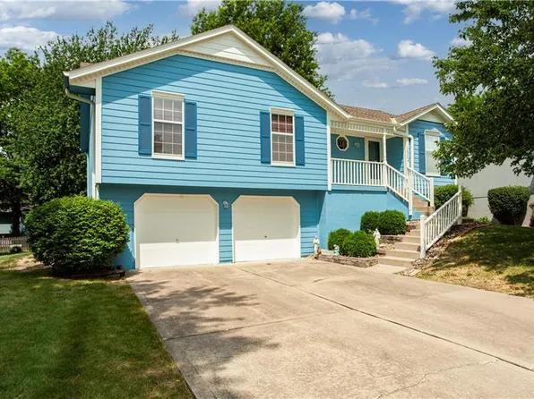 1232 NE Magnolia St, Lees Summit, MO 64086