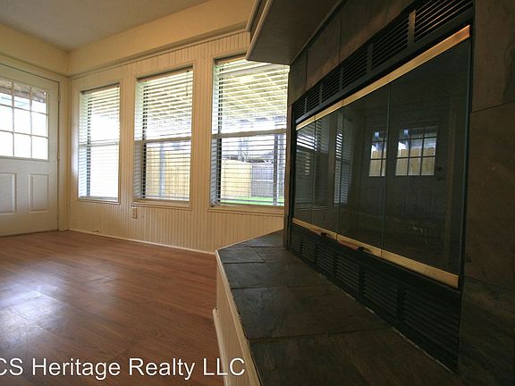 5th image of 4105 Windfree Dr