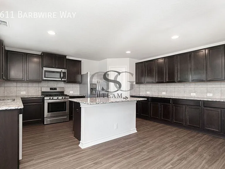 2611 Barbwire Way — Photo 9