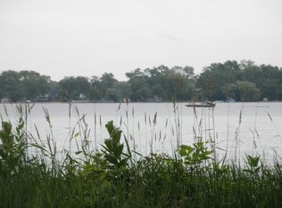 40481 N State Route 83, Antioch, IL