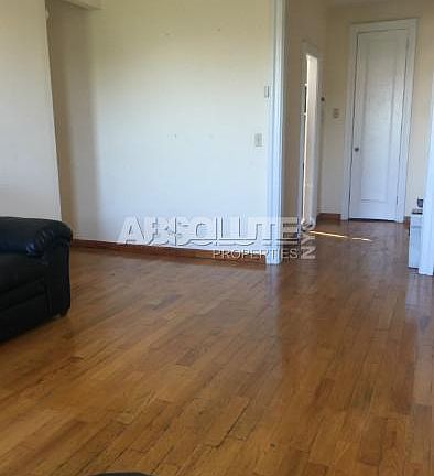 4th image of 4848 Broadway APT 4A