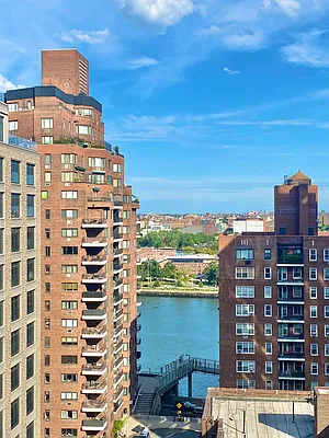 Rented by Bond New York | media 22