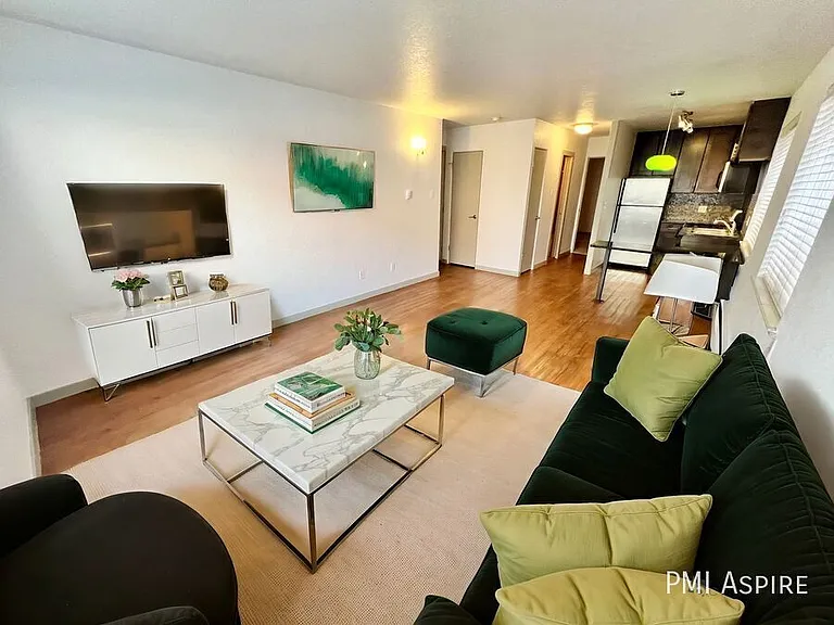 59 N Ogden St #10 — Photo 50