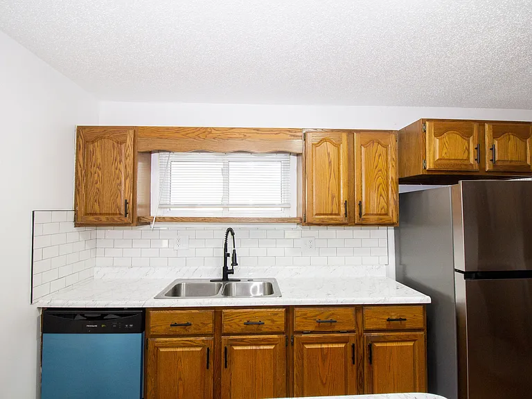 6912 N Harrison St — Photo 18