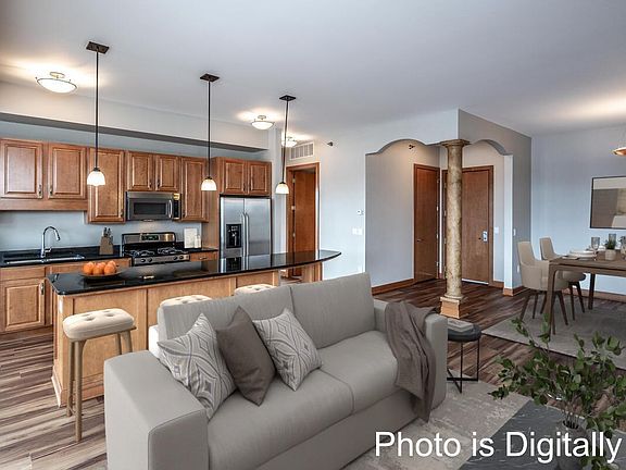 3rd image of 317 Groveland Ave Unit 713