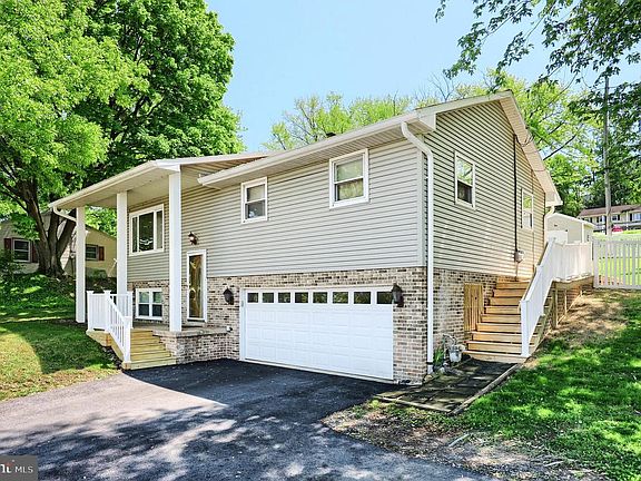 3rd image of 650 Mundis Mill Rd