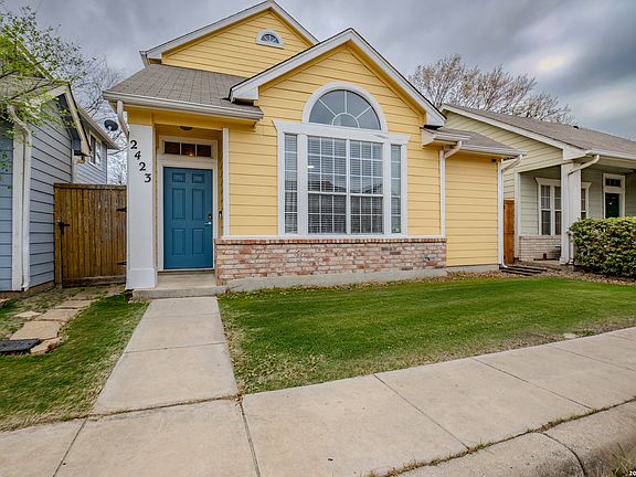 2nd image of 2423 Crown Hollow
