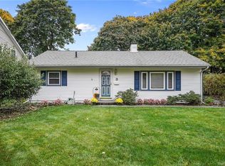 3 Crane Pl, Suffern, NY 10901