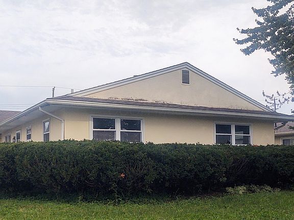 3rd image of 892-894 Salisbury Rd