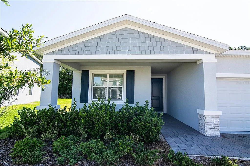 4 bed, 3.0 bath, 2080 sqft, $2,600 — Photo 2