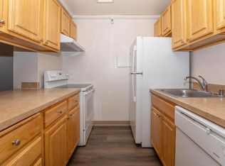 408 Monroe Ave NE #087059270, Renton, WA 98056