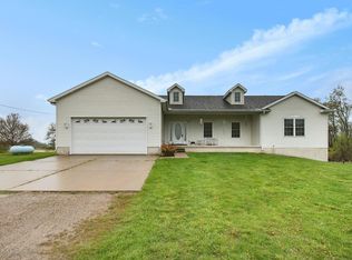 4298 Swanland Dr, Eaton Rapids, MI 48827