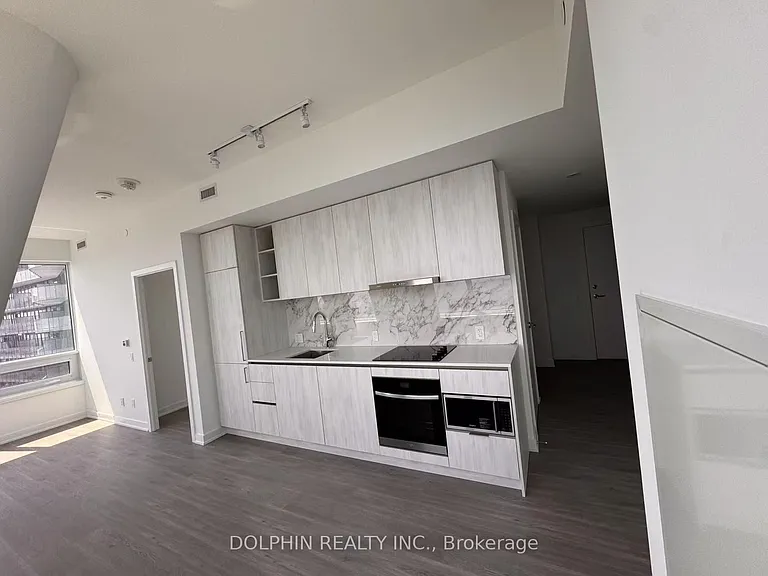 8 Wellesley St W #5809 — Photo 9