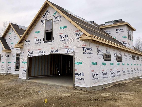 3rd image of 7122B Ironwood Dr