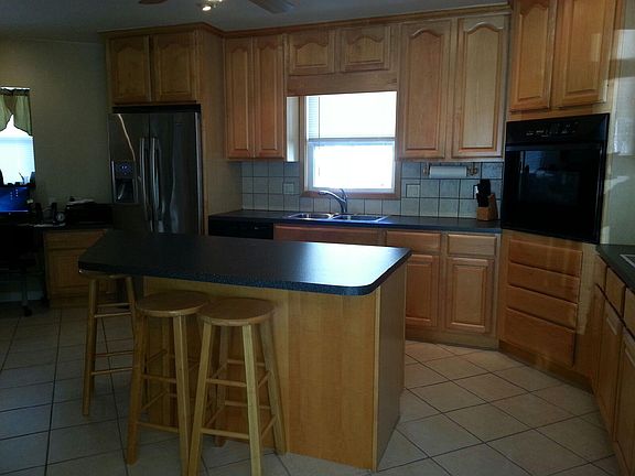 2nd image of 3936 Harbor Hills Dr