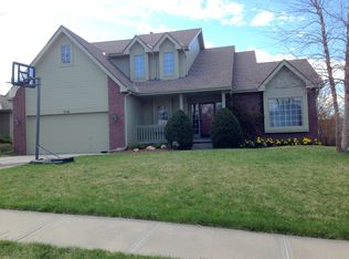 319 Remington Rd, Papillion, NE 68046