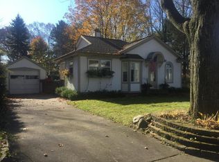 210 River St, Spring Lake, MI 49456