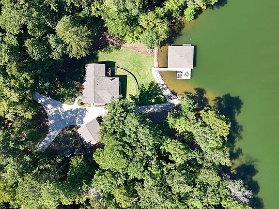 3rd image of 170 Tater Hill Rd