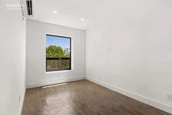 Rented by Sotheby's International Realty | media 12