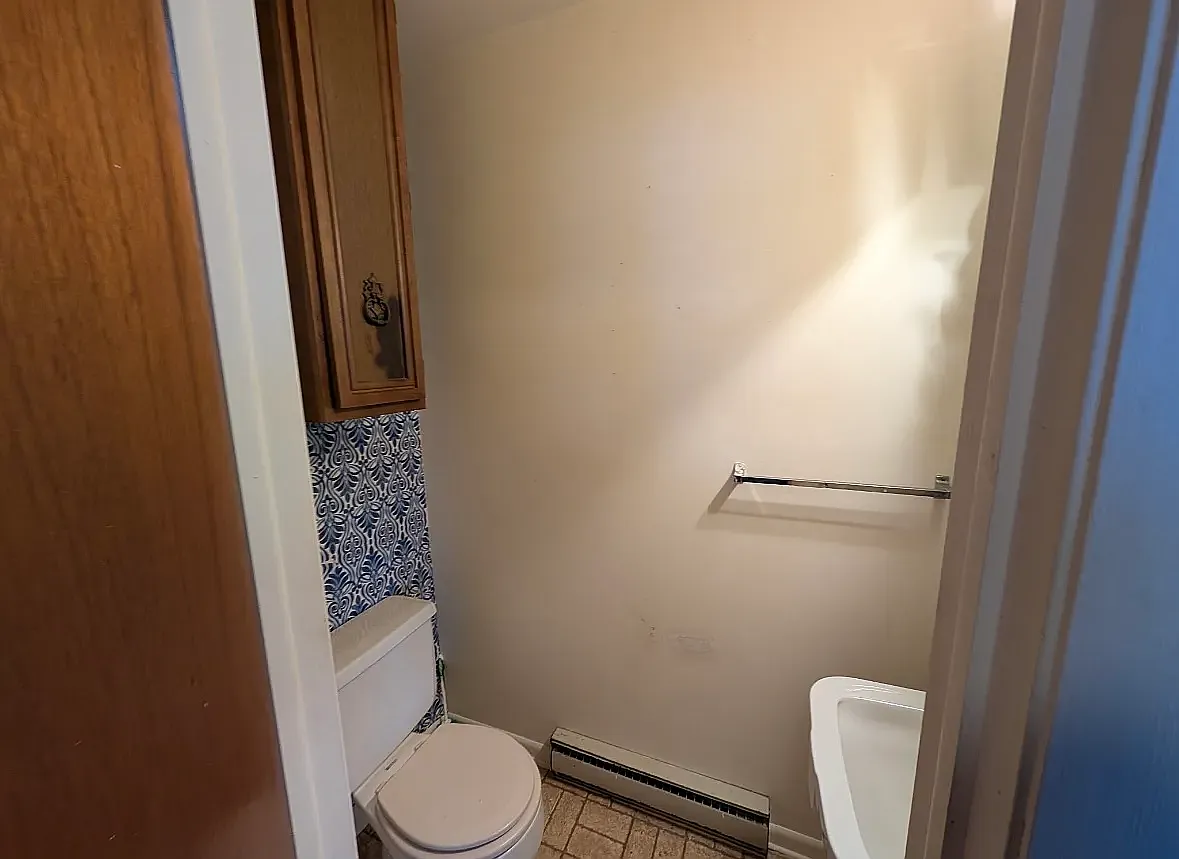 2 bed, 1.5 bath, 1000 sqft, $775 — Photo 3