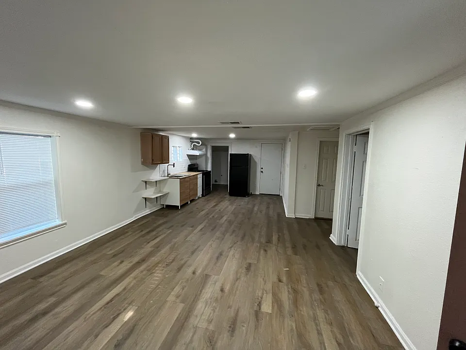 104 Boze St