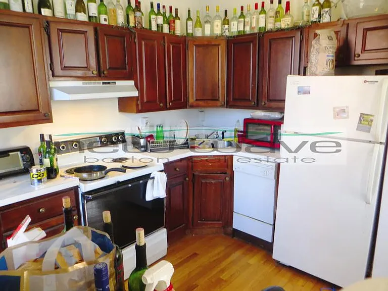 1750 Washington St #2 — Photo 12