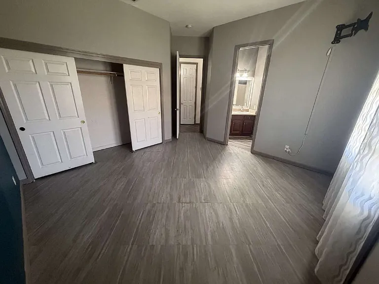 1113 Marmara Ave — Photo 10