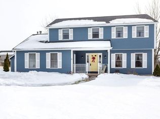 7541 Shalako Cir, Baldwinsville, NY 13027