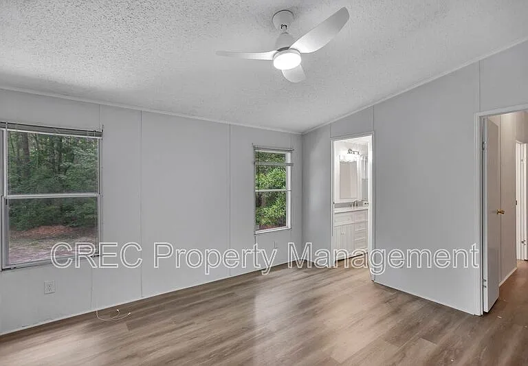 405 Vine St — Photo 6