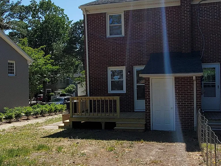 2130 Wake Forest St — Photo 22