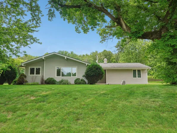 W279N5143 North Willow Creek DRIVE, Pewaukee, WI 53072