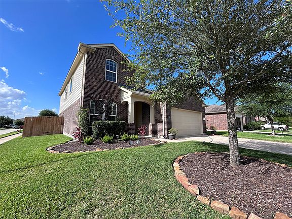 2nd image of 2627 Cold River Dr